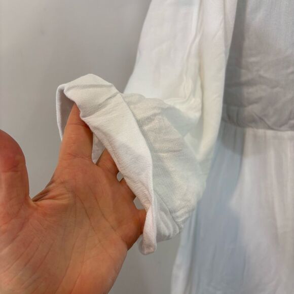 Elegant White Maxi Dress - Picture 4 of 12